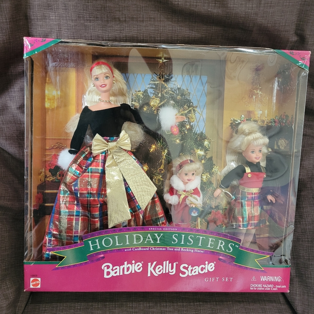 Barbie Holiday Sisters Gift Set with Gold and Plaid